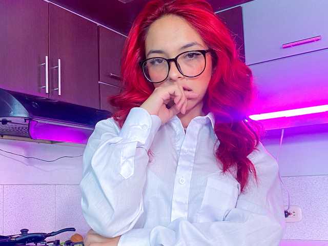 A profil fényképe Yovng-Lau