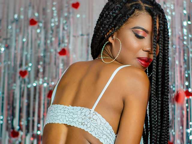 A profil fényképe YvoneJones