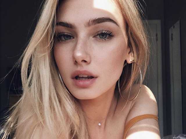 A profil fényképe AnnaDelvi