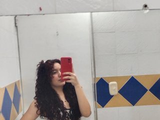 Erotikus videocsevegés ZAHIRA-1