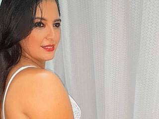 Erotikus videocsevegés ZahiraChannel