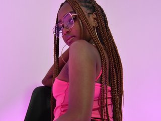 Erotikus videocsevegés ZaraBrown