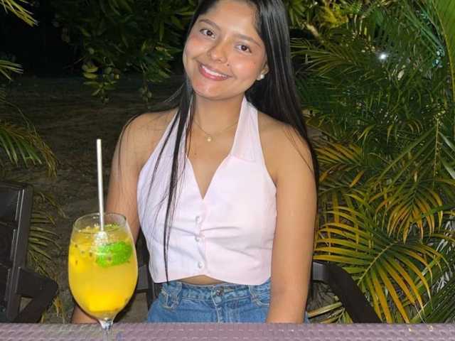 A profil fényképe ZashaFoxxy